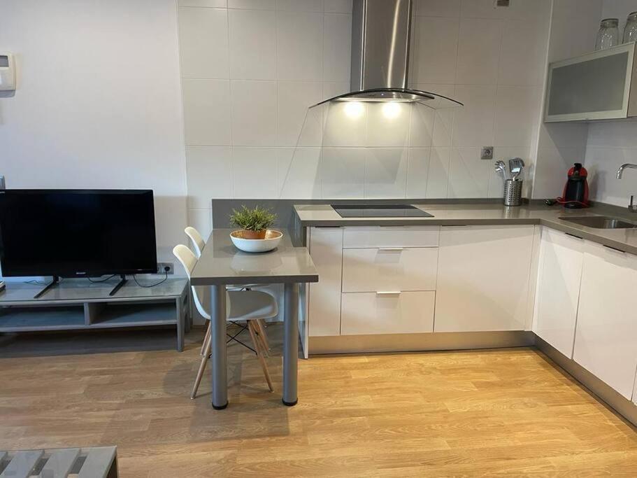 Bonito Apartamento Cerca Del Centro - Trinidad Malaga Luaran gambar