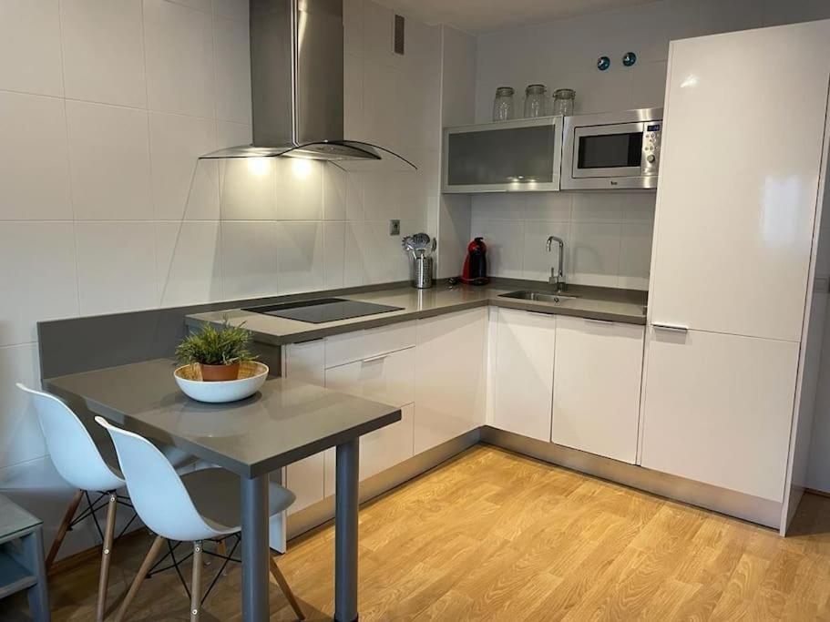 Bonito Apartamento Cerca Del Centro - Trinidad Malaga Luaran gambar