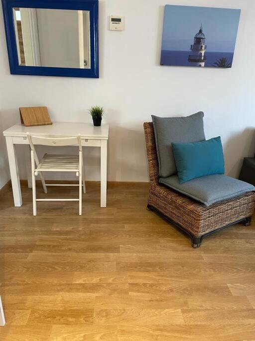 Bonito Apartamento Cerca Del Centro - Trinidad Malaga Luaran gambar