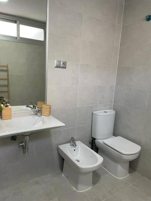 Bonito Apartamento Cerca Del Centro - Trinidad Malaga Luaran gambar